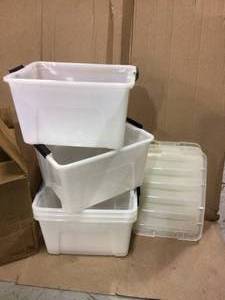 40-Qt. Stack and Pull Box in Pearl with Black Buckle Customer Returns See Pictures&nbsp