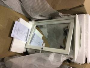 Hamilton 20 in. W x 27 in. H Surface-Mount Corner Wall Medicine Cabinet in Ivory Customer Returns See Pictures&nbsp