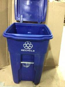 Toter 48 Gal. Blue Rollout Recycling Container with Attached Lid Customer Returns See Pictures&nbsp