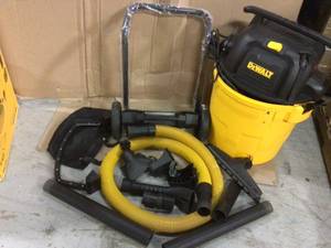 DEWALT 16 Gal. 6.5 HP Poly WetDry Vac with 3 Bags Customer Returns See Pictures&nbsp