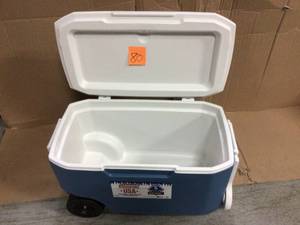 Coleman 62 Qt. Exteme Wheeled Cooler&nbsp&nbspCustomer Returns See Pictures&nbsp