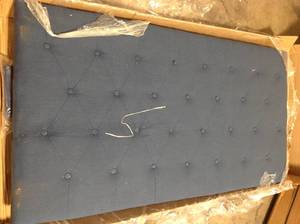 lot 31 image: Stylewell Highfield Midnight Blue Upholstered Wingback Queen Bed with Tufting (65.4 in W. X 55.90 in H.) see pictures