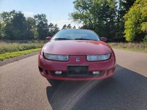lot 22 image: 1999 Saturn SC2
