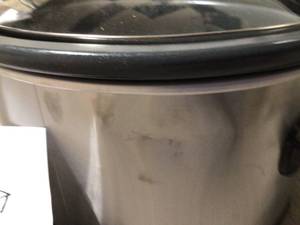 lot 49 image: Crockpot small dent on back see pictures