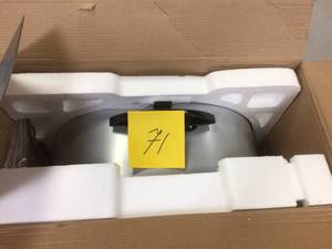 lot 71 image: Oster 18 QT Roaster Oven see pictures