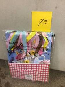 lot 75 image: Happy Birthday Card and Bag Set