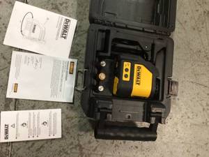 lot 212 image: 165 ft. Green Self-Leveling Cross Line Laser Level with (3) AAA Batteries & Case by DEWALT