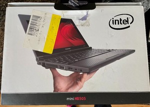 lot 22 image: New Toshiba Mini NB505 Laptop