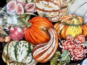 lot 20 image: Williams Sonoma Fall Platter