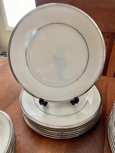 lot 107 image: Lenox China