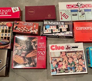 lot 123 image: Lot of Games