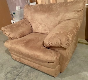 lot 122 image: Marvelous Microsuede Chair