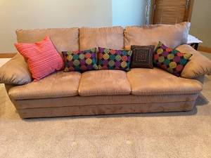 lot 54 image: Upholstered Sofa w Decorative Throw Pillows