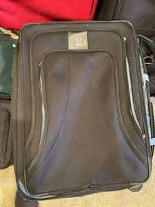 lot 98 image: Luggage and Duffle Bag Lot