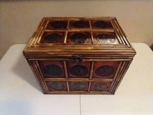 Latching Basket Filled With Wine Glasses