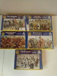 5 Italeri Model Kits of Soldiers