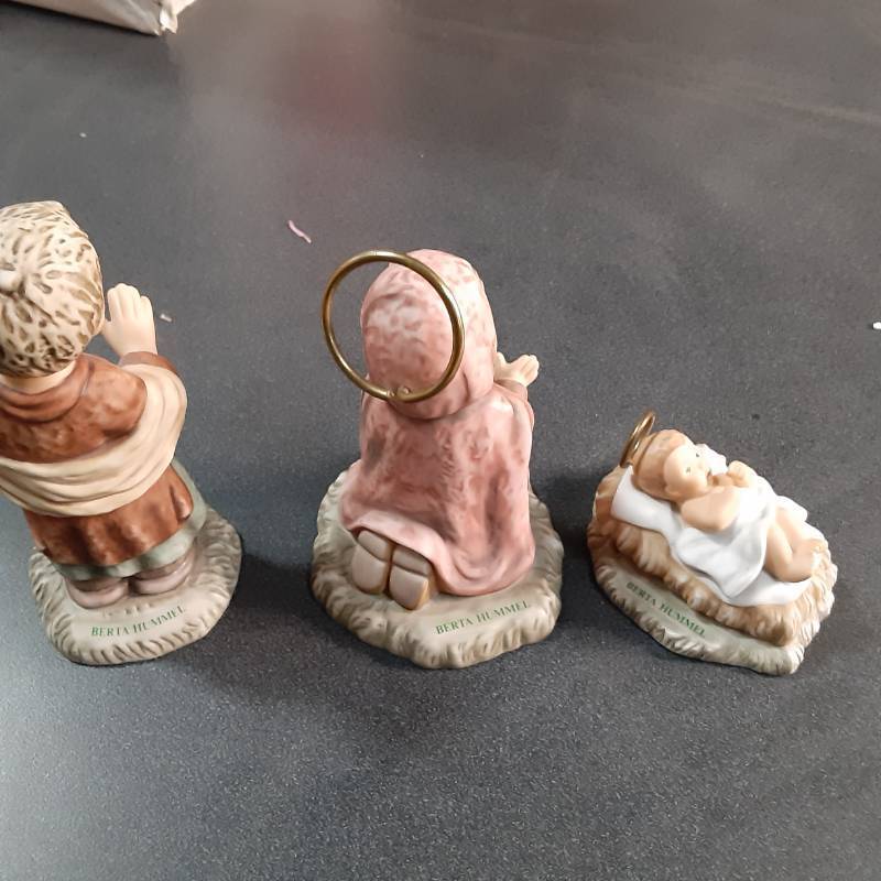 (3) 1996 Goebel Figurines See Phot...