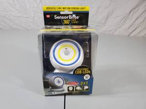 lot 15 image: New Sensor Brite 360 LED Light
