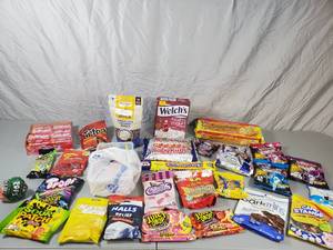 lot 62 image: New Candy and Snacks