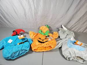 lot 74 image: 12 New 12-18 Month Plush Costumes