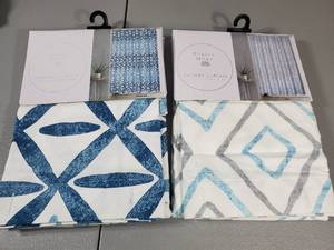 lot 93 image: 2 New Shower Curtains