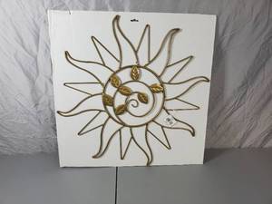 lot 105 image: New Indoor  Outdoor Metal Sun