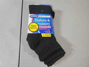 lot 111 image: 4 New Pair of Dr Scholls Diabetic and Circulatory Socks