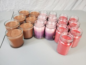 lot 42 image: 20 New Soy Blend Candles