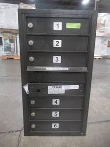 lot 302 image: Salsbury Industries Surface Mounted Horizontal Mailbox, Bronze 3700
