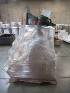 lot 307 image: WHOLESALE MIXED PALLET OF MISCELLANEOUS OUTDOOR LAWNGARDEN ITEMS AND HOME DECOR