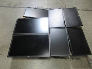 lot 316 image: WHOLESALE MIXED PALLET OF MISCELLANEOUS MONITORS
