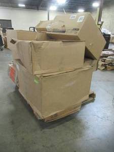 lot 327 image: WHOLESALE MIXED PALLET OF MISCELLANEOUS GARBAGE BIN COVERS AND OTHER GARAGE ITEMS