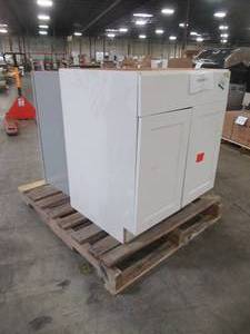 lot 335 image: WHOLESALE MIXED PALLET OF MISCELLANEOUS KITCHEN BASE AND VANITY CABINET