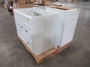 lot 338 image: WHOLESALE MIXED PALLET OF MISCELLANEOUS BATHROOM VANITIES AND KITCHEN CABINET