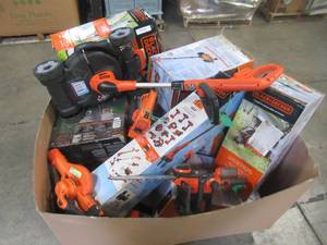lot 209 image: BLACK  DECKER OUTDOOR POWER PALLET
