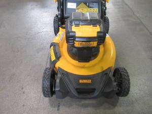 lot 55 image: Dewalt 21.5 in. 20-Volt MAX Lithium Ion Cordless Battery Walk Behind Push Mower DCMWP233U2