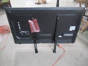 lot 20 image: Samsung ED55D ED-D Series 55 Direct-Lit LED Commercial Display - LH55EDDPLGCZA
