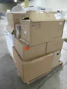 lot 223 image: WHOLESALE MIXED PALLET OF MISCELLANEOUS BATHROOM FIXTURES AND ACCESSORIES