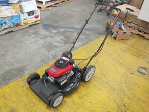 lot 302 image: Troy-Bilt 270XP Self-Propelled Mower with 160cc Honda GV160 Engine - 21in. Deck - 12AVB2RQ766