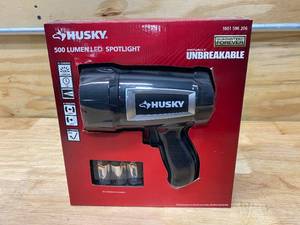 lot 38 image: HUSKY 500 Lumen Unbreakable Spotlight
