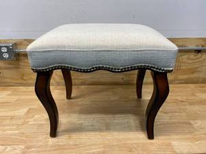 lot 77 image: Ottoman