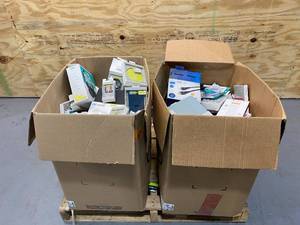 lot 108 image: Lot of Electronics Related Products