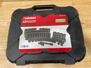 lot 113 image: HUSKY 12 in. Drive SAEMetric Impact Socket Set