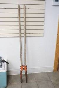 Hole digger