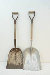 Scoop shovels