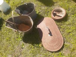 lot 106 image: (2) Vintage Ash Buckets, Shovels an...