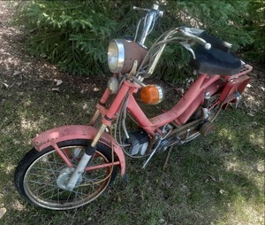 lot 116 image: Vespa For Parts Only #s can be rea...