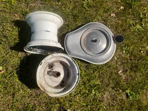 lot 121 image: Vintage Rims 9 of Vintage Lawnmowe...
