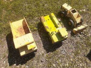 lot 124 image: Vintage Toy Tonka Trucks (Mighty To...