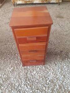lot 131 image: Vintage 3 Drawer Side Cabinet 14 X...
